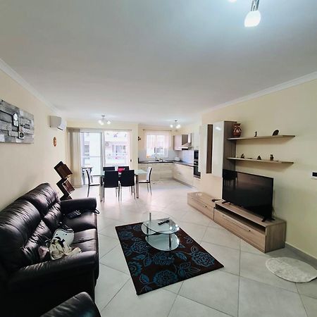 Mela Apartment 1 St. Paul's Bay Exteriör bild