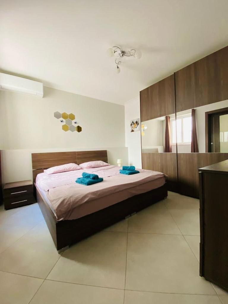 Mela Apartment 1 St. Paul's Bay Exteriör bild