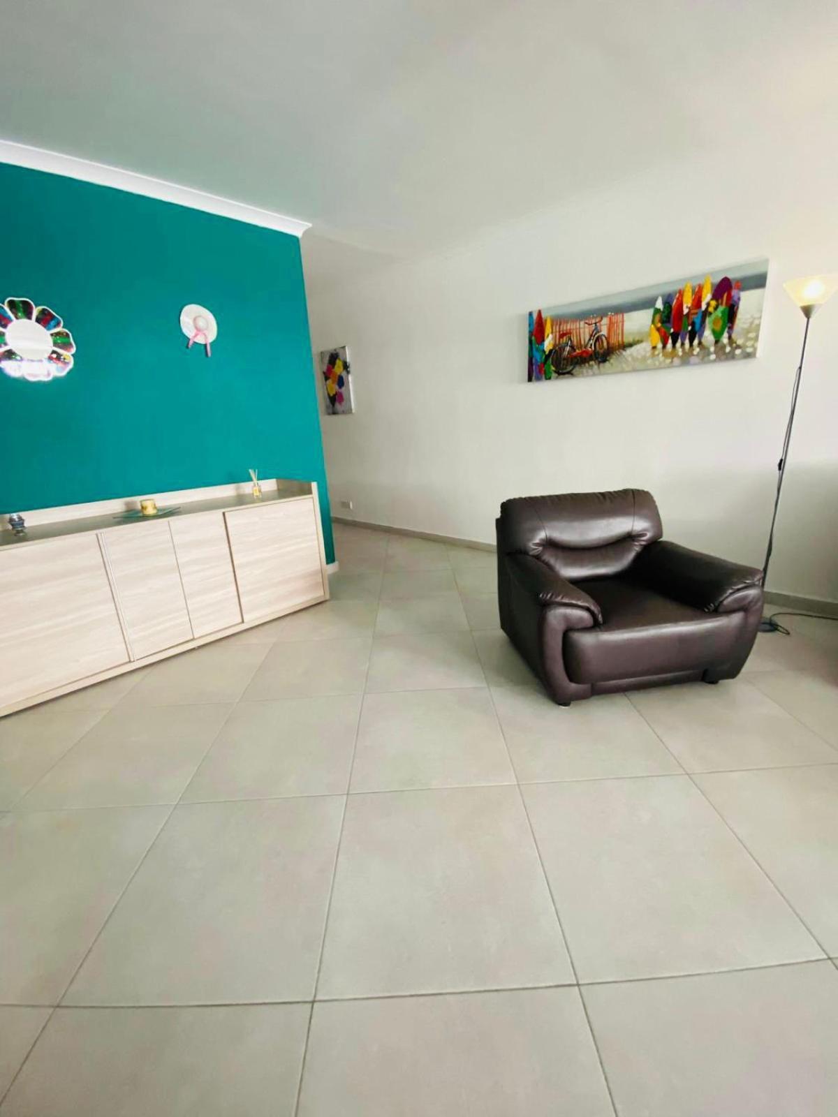 Mela Apartment 1 St. Paul's Bay Exteriör bild